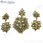 Load image into Gallery viewer, Antique gold finish floral diamond pendant set, featuring intricate details and a classic design, perfect for special occasions.
