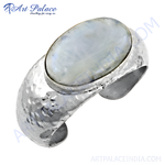 Load image into Gallery viewer, 925 sterling silver cuff bracelet with an oval moonstone gemstone, showcasing a hammered metal finish for women.