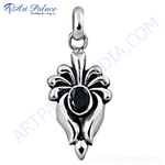 Load image into Gallery viewer, 925 sterling silver pendant with a black gemstone center, elegant and stylish jewelry