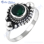 Load image into Gallery viewer, 925 sterling silver ring with a vibrant green onyx gemstone, ideal for women.