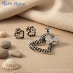 Load image into Gallery viewer, 925 Silver Black Gemstone Heart Pendant & Earrings Set for Women