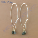 Load image into Gallery viewer, 925 sterling silver drop earrings with teardrop-shaped green gemstones, perfect for any occasion.
