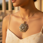 Load image into Gallery viewer, gold plating Diamond Cluster Pendant | Floral Design | Women's Jewelry
