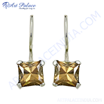 将图像加载到图库查看器中， Silver drop earrings featuring princess-cut topaz gemstones. The topaz stones are a warm brown color.

