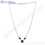 将图像加载到图库查看器中， Sterling silver necklace with a black square center stone and red garnet accents
