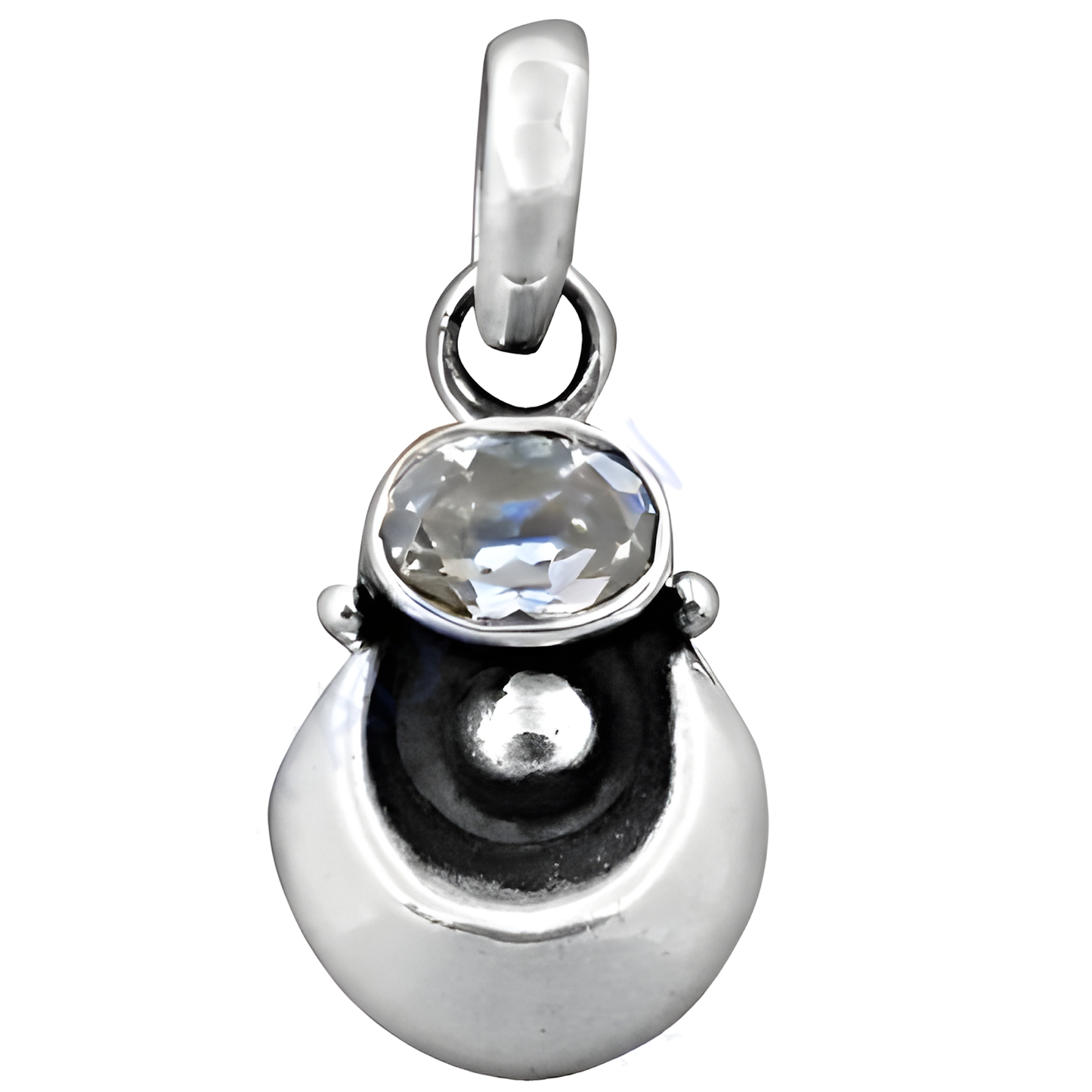 Elegant Cubic Zirconia Silver Pendant - Stylish Jewelry for Every Occasion