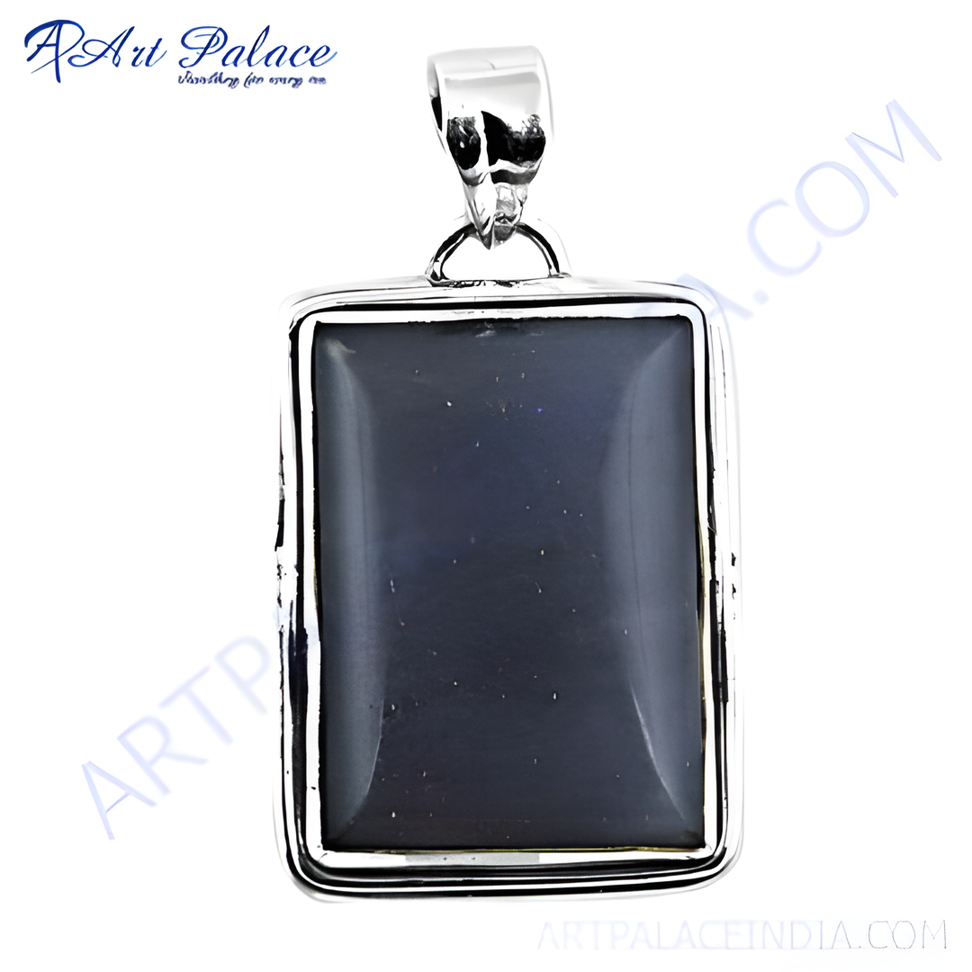 925 sterling silver pendant featuring a rectangular blue gemstone. Elegant and suitable for daily wear.