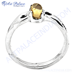 Load image into Gallery viewer, 925 sterling silver ring with a gold platingen yellow citrine gemstone. Elegant and classic design.

