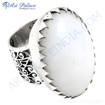 Load image into Gallery viewer, 925 sterling silver statement ring with large white gemstone. Elegant and stylish ring.
