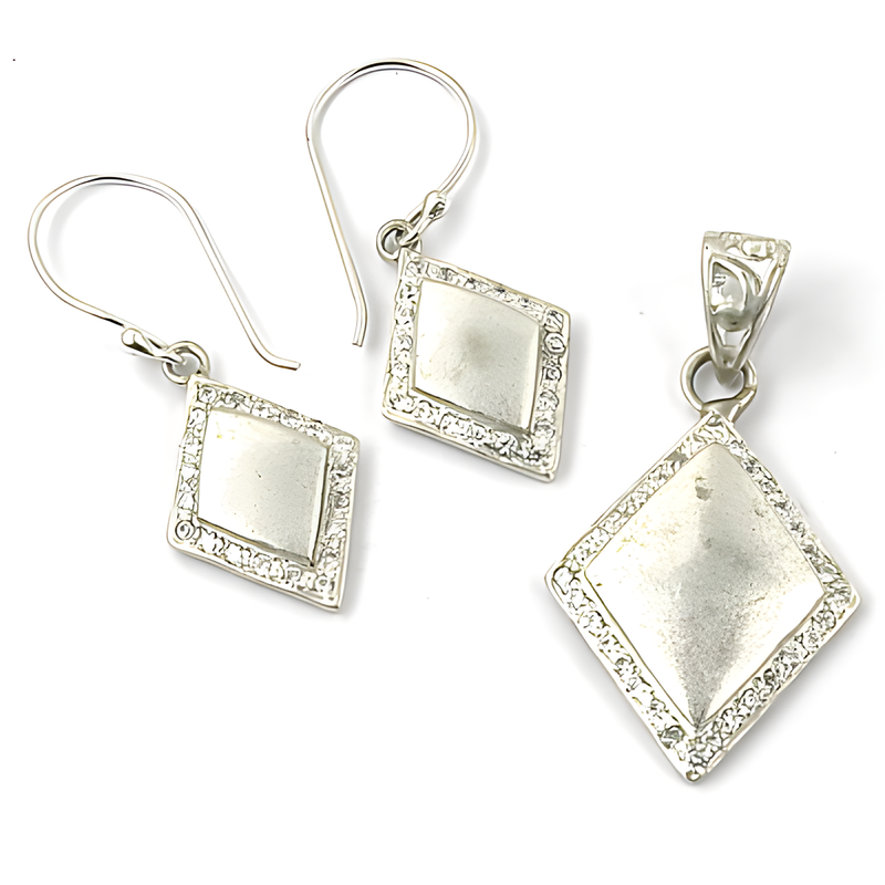 Stunning Cubic Zirconia Gemstone Pendant Set - Elegant Fashion Jewelry