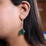 Load image into Gallery viewer, Pendientes colgantes de plata y diamantes en color verde azulado para mujer | Joyería con piedras preciosas
