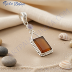 Load image into Gallery viewer, 925 sterling silver carnelian pendant with an oval gemstone accent, perfect for everyday wear.
