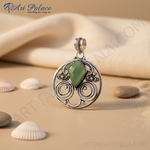 Load image into Gallery viewer, 925 sterling silver pendant with green gemstone center for women. Stylish and elegant design.
