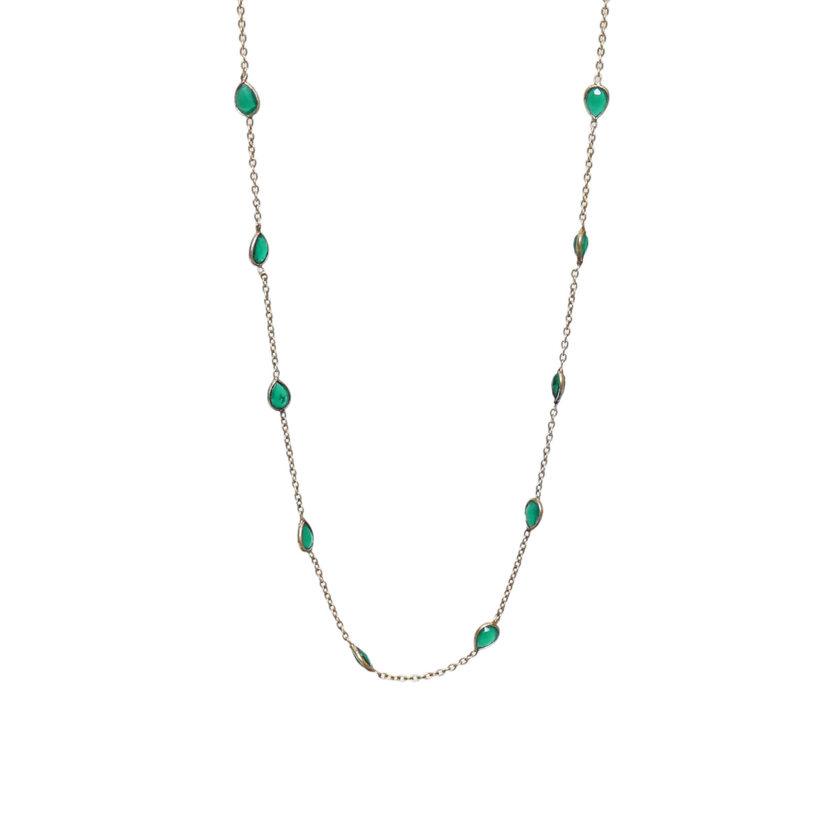 Emerald teardrop necklace in gold for women | elegant jewelry