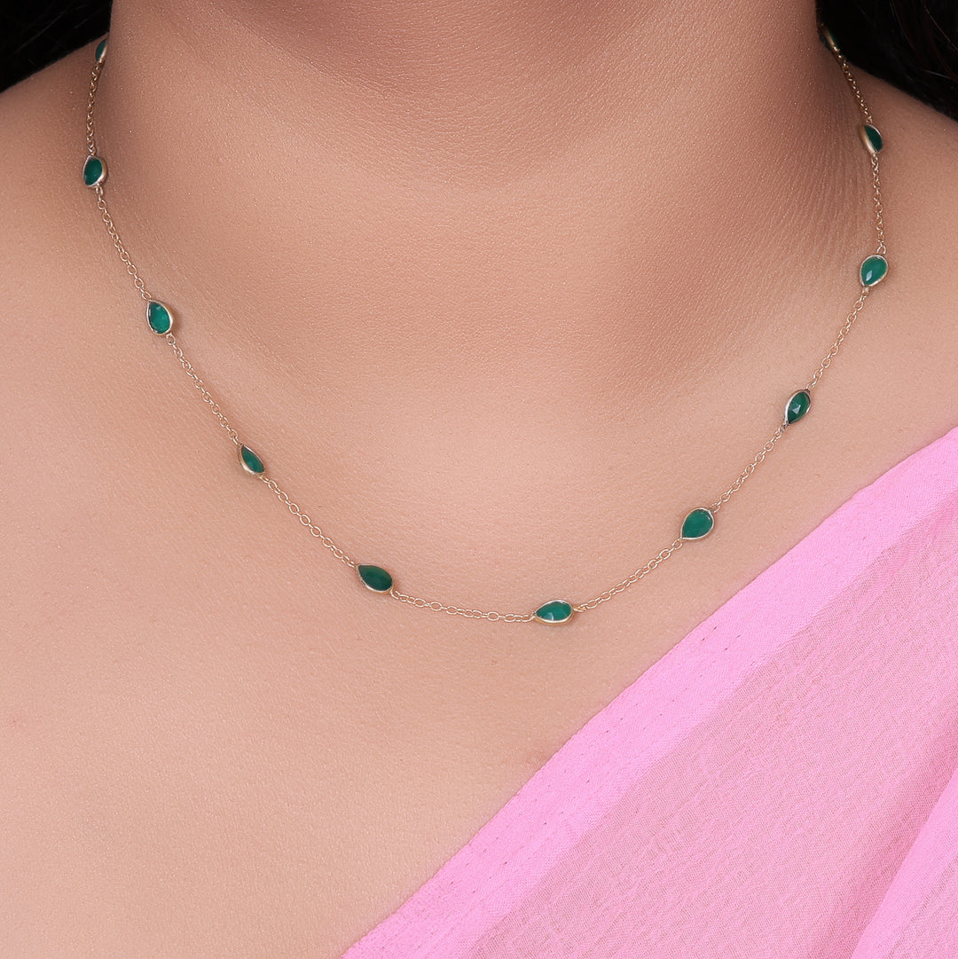 Collar de esmeralda en forma de lágrima en oro para mujer | Joyería elegante